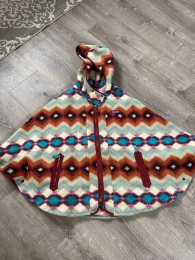 Patagonia women’s ' Hooded Fleece Poncho - Multicolor Aztec Xs